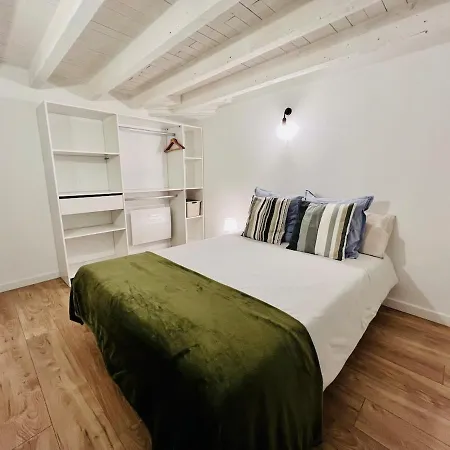 Charming Townhouse Air Conditioning And Parking Villa *